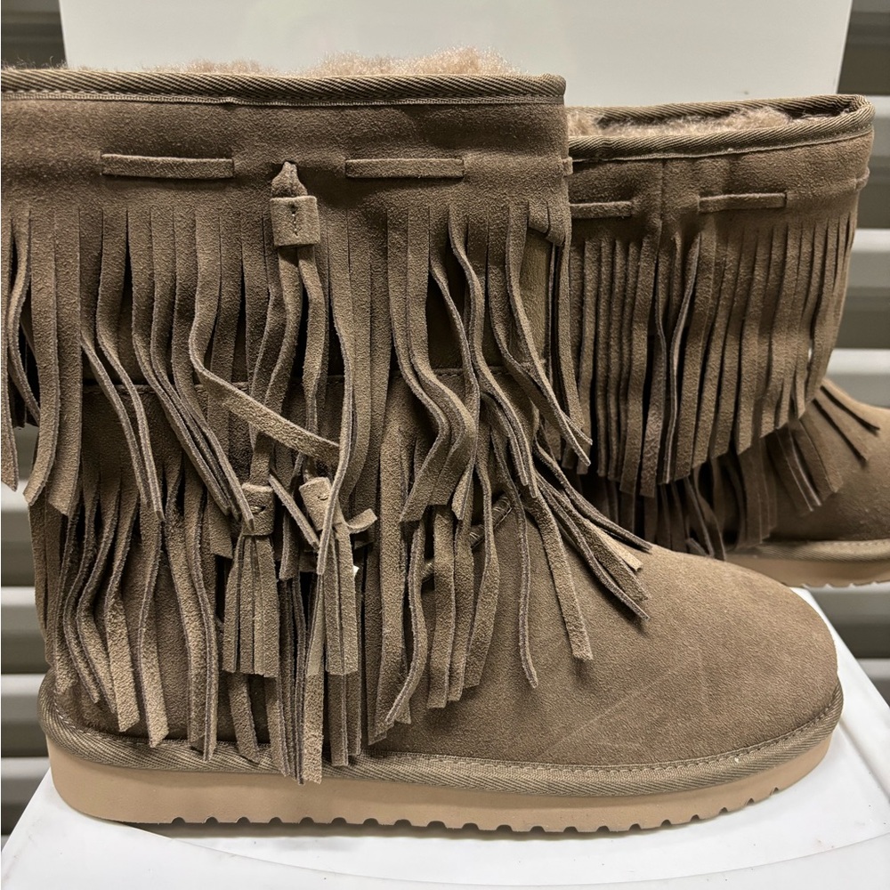 Koolaburra Tan Fringe Suede Boots